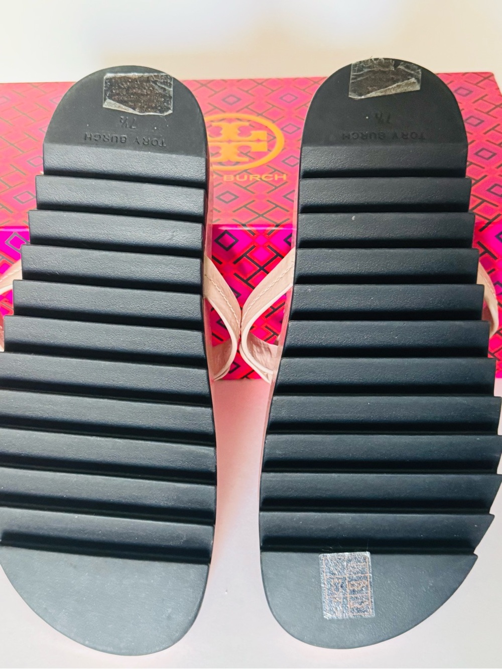 Tory Burch Miller Cloud Lug Sole Blush Nude Pink Patent Leather Sandals size 7.5 - Picture 12 of 12